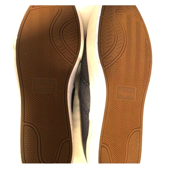 Men’s Shoes - Picture 3 of 7